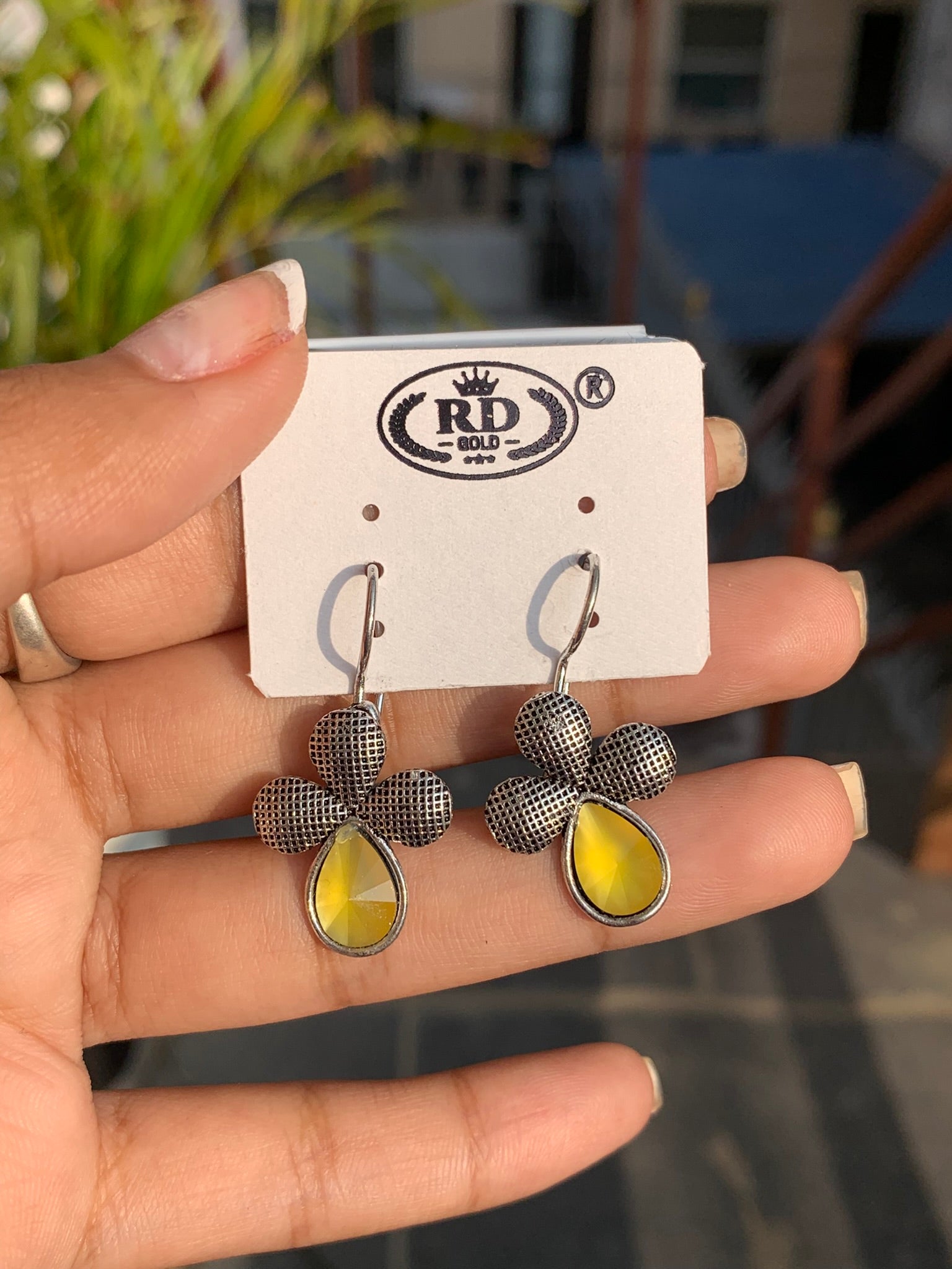Clover Stone Drop Earrings